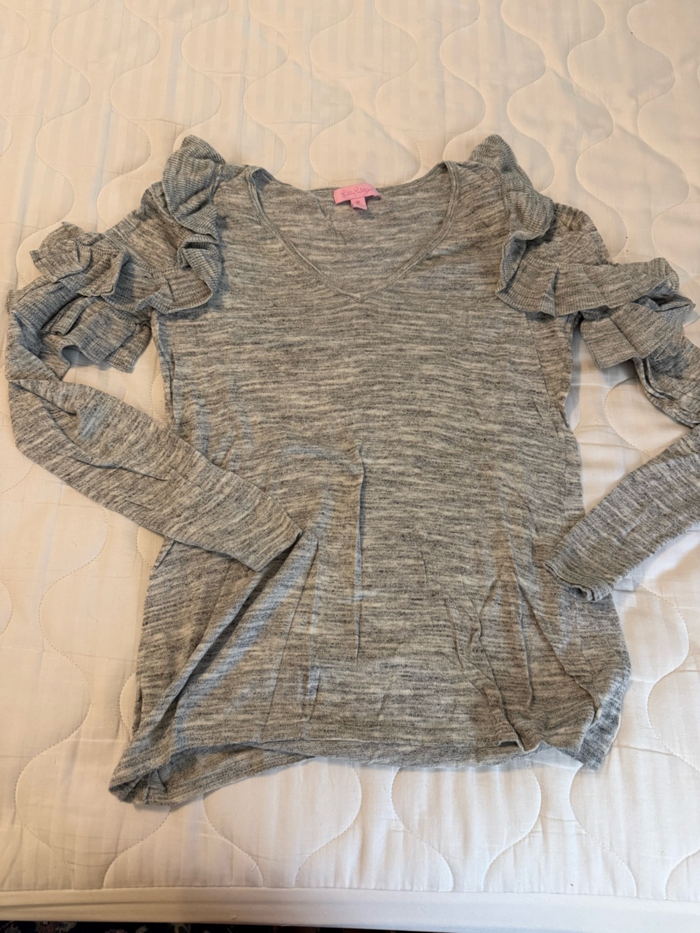 Lilly Pulitzer Gray Ruffle Sleeve Knit Top size M